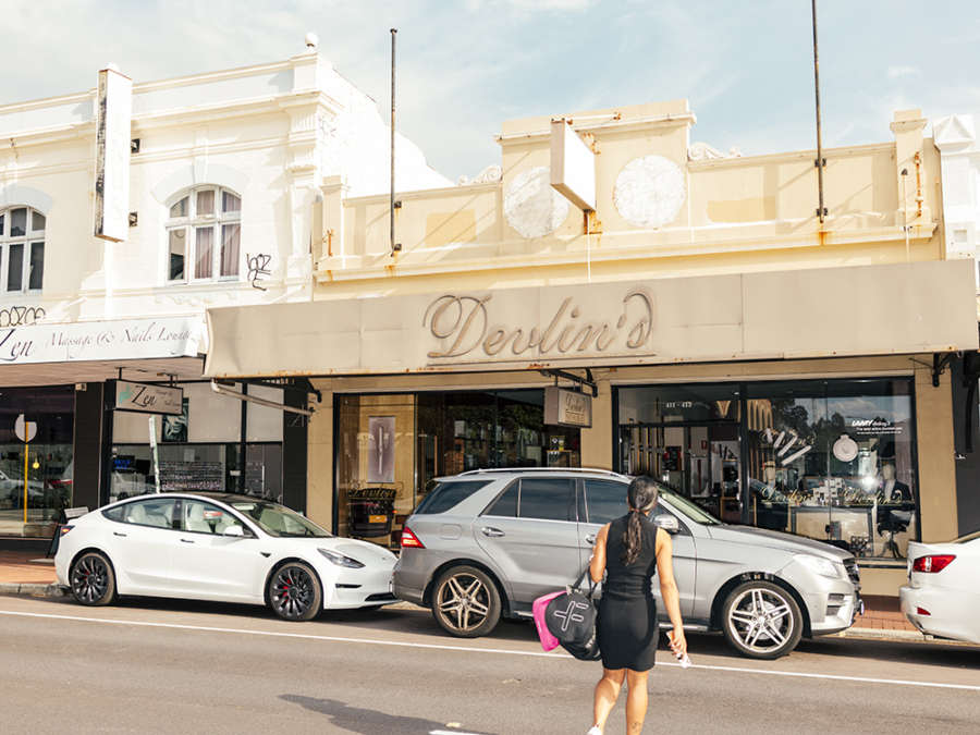 Billy Reeves: Devlin's Street Scene, 2022