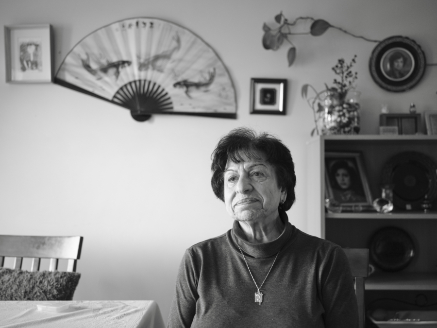Duncan Wright: Sue in her apartment II, 2022